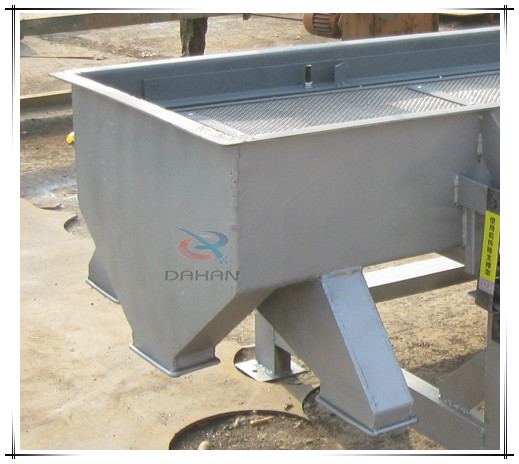 側(cè)掛式直線篩出料口 側(cè)掛式直線篩出料口